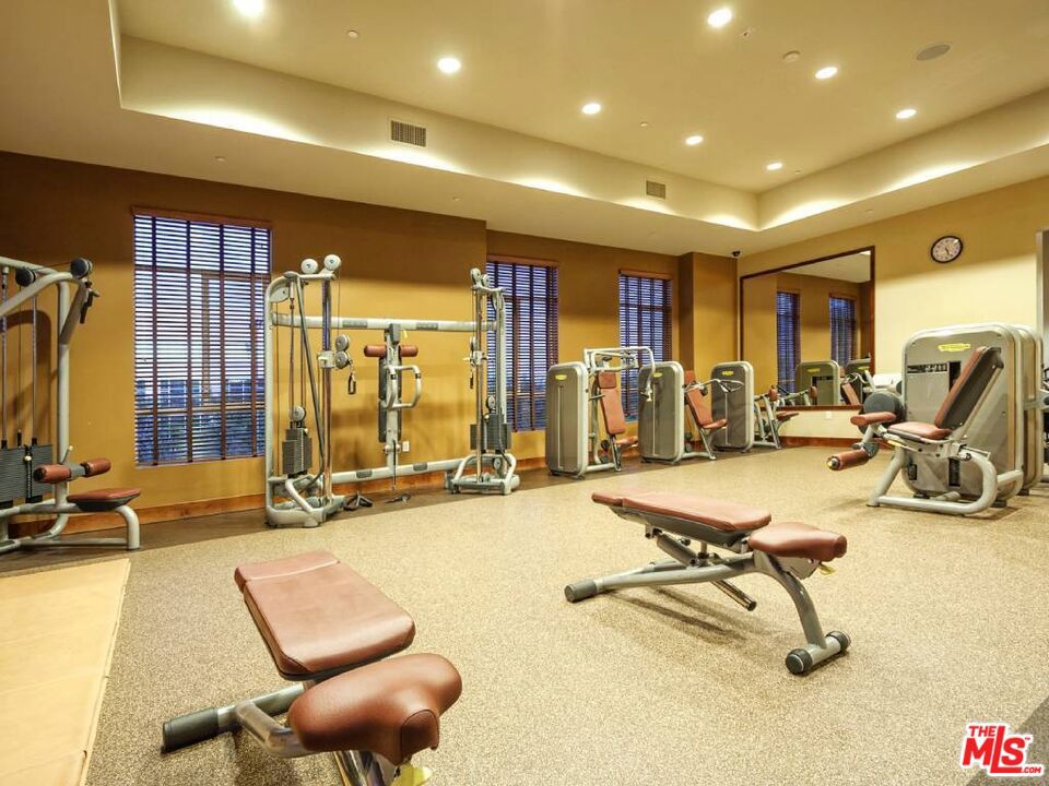 1901 N Buena Vista Street 02-311