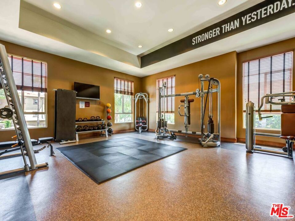 1901 N Buena Vista Street 02-311