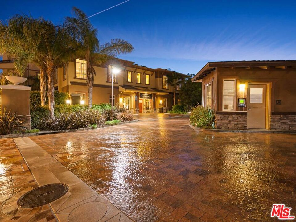 1901 N Buena Vista Street 02-311