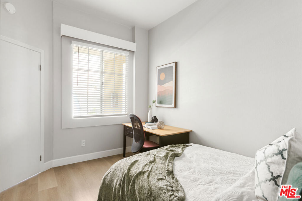 3711 Baldwin Street 202