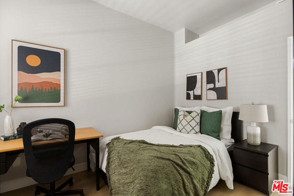 3711 Baldwin Street 202