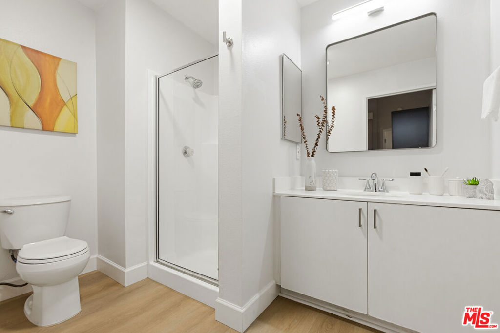 3711 Baldwin Street 202