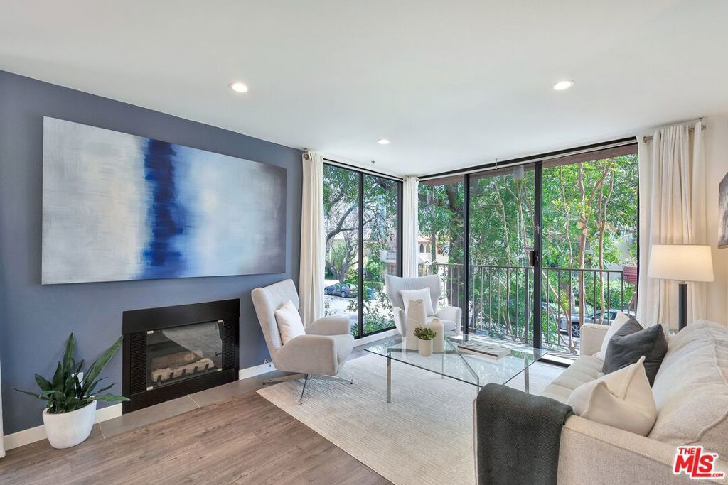 869 S Wooster Street 101