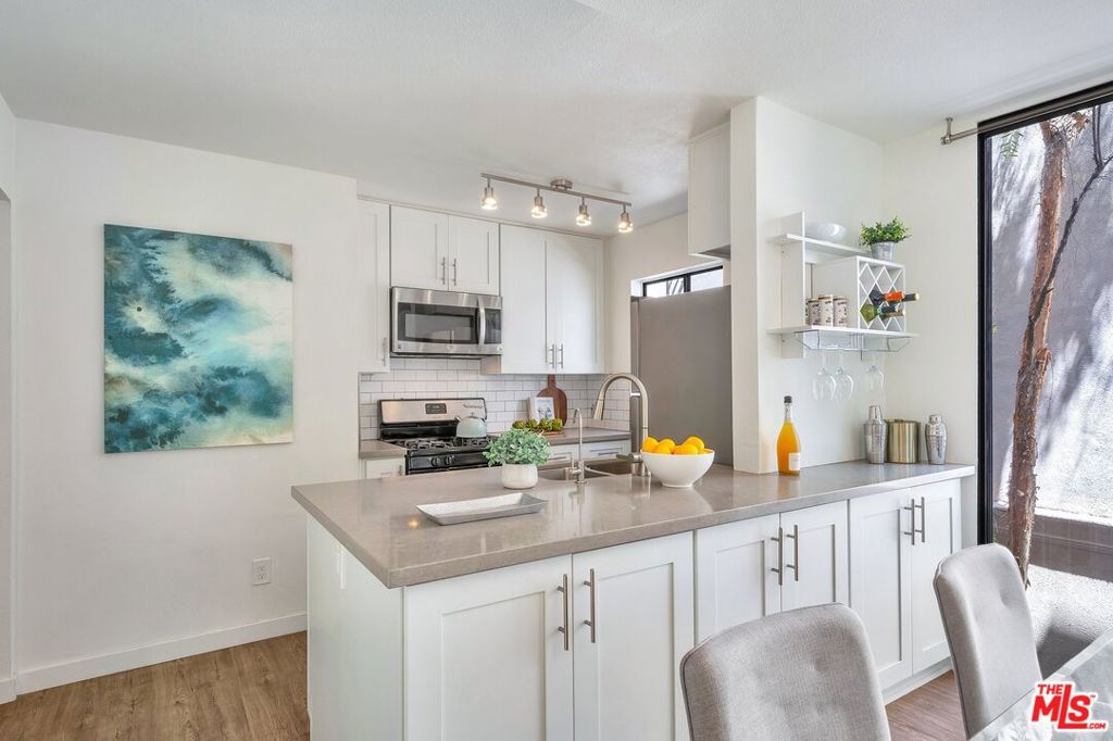 869 S Wooster Street 101