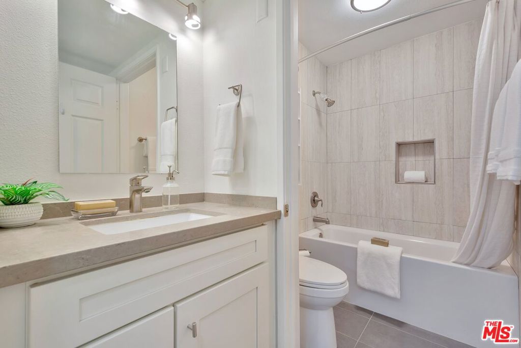 869 S Wooster Street 101