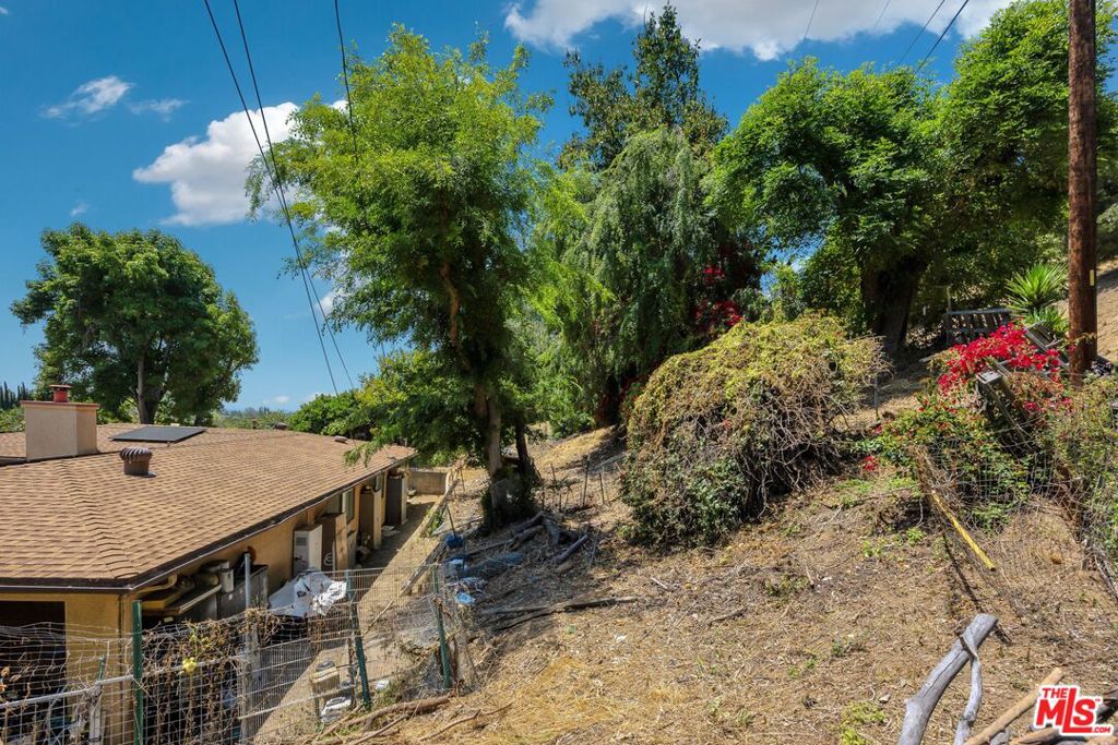 1399 N Shirlmar Avenue