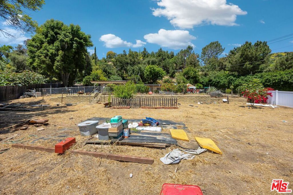 1399 N Shirlmar Avenue