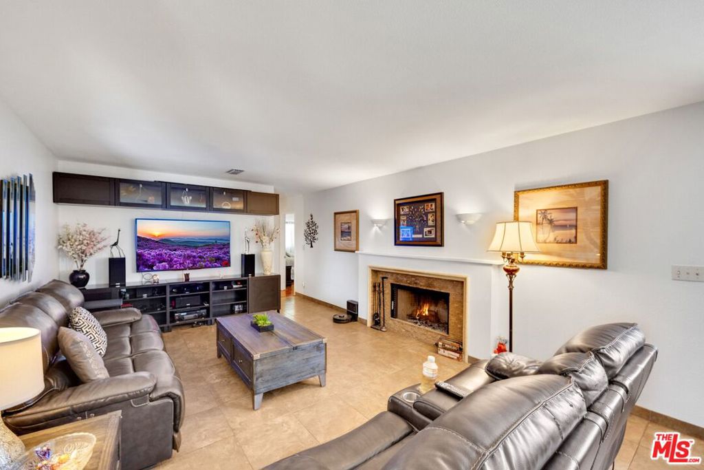 1399 N Shirlmar Avenue