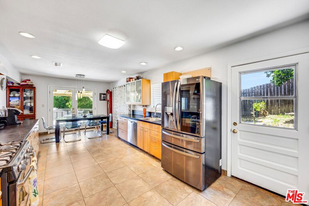 1399 N Shirlmar Avenue