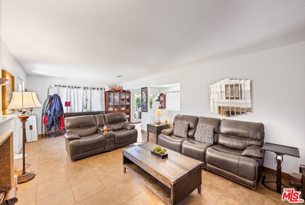 1399 N Shirlmar Avenue