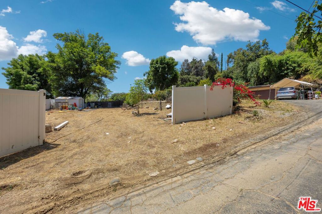 1399 N Shirlmar Avenue