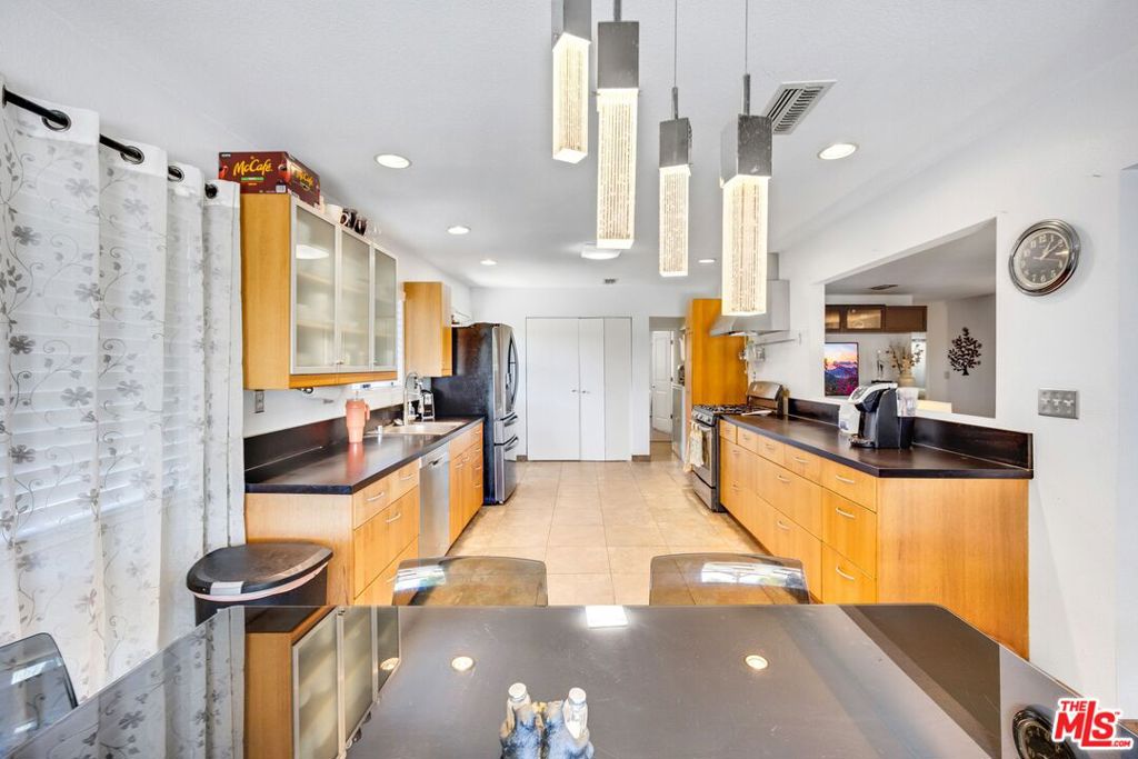 1399 N Shirlmar Avenue