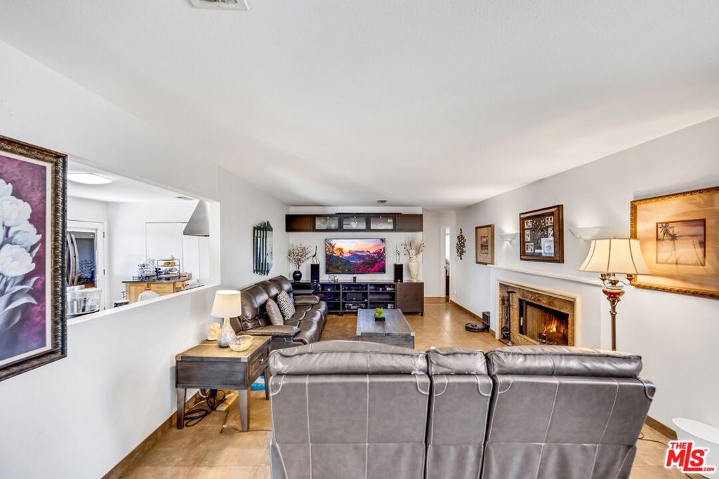 1399 N Shirlmar Avenue