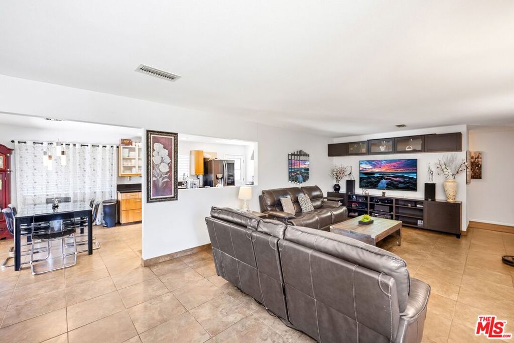 1399 N Shirlmar Avenue