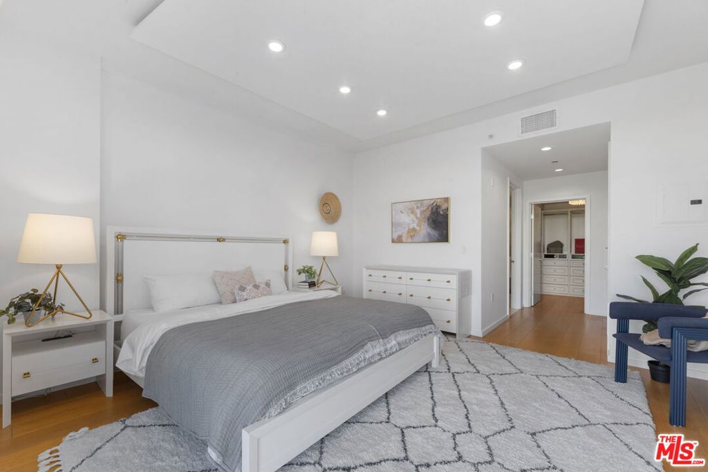 1705 Ocean Avenue 509