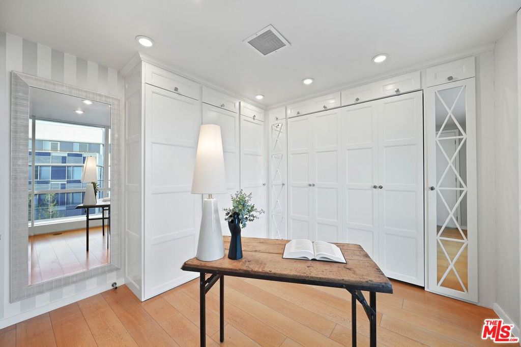 1705 Ocean Avenue 509