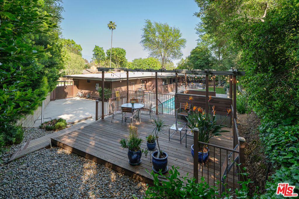 1530 Lancashire Street