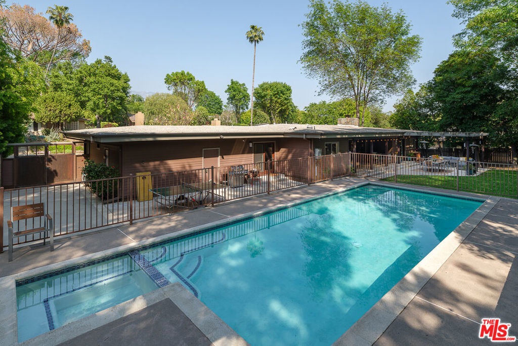 1530 Lancashire Street