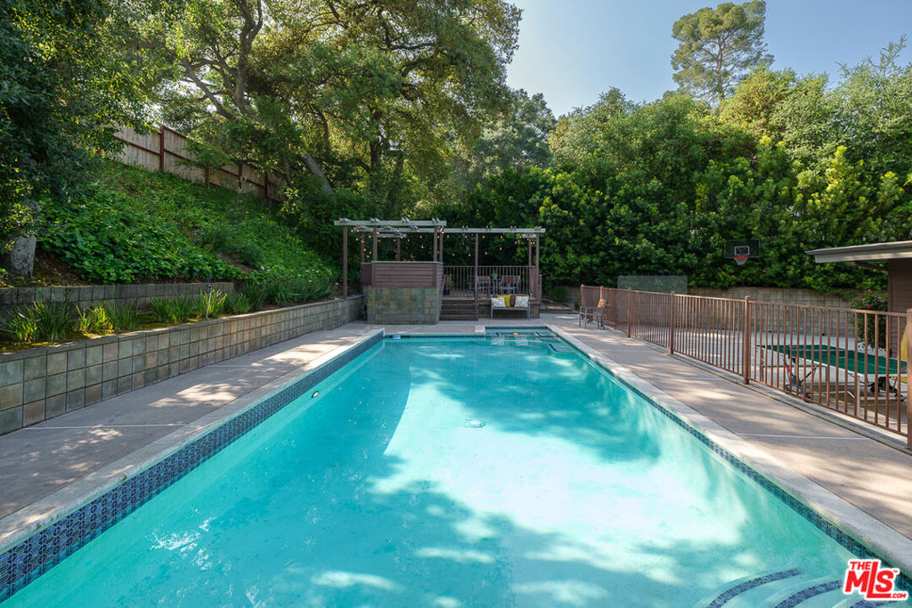 1530 Lancashire Street