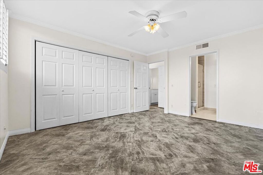 100 S Doheny Drive 402