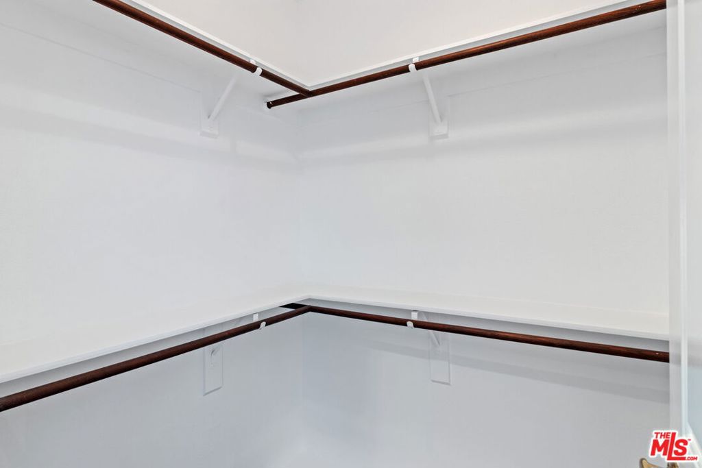 4455 Hazeltine Avenue 201