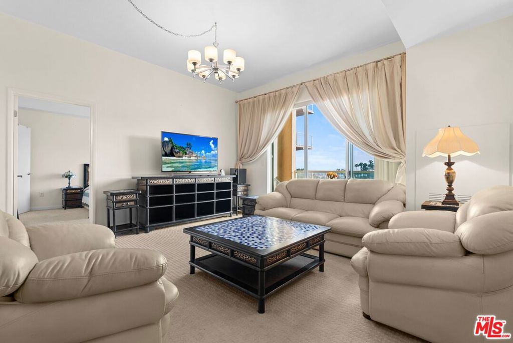 388 E Ocean Boulevard 408