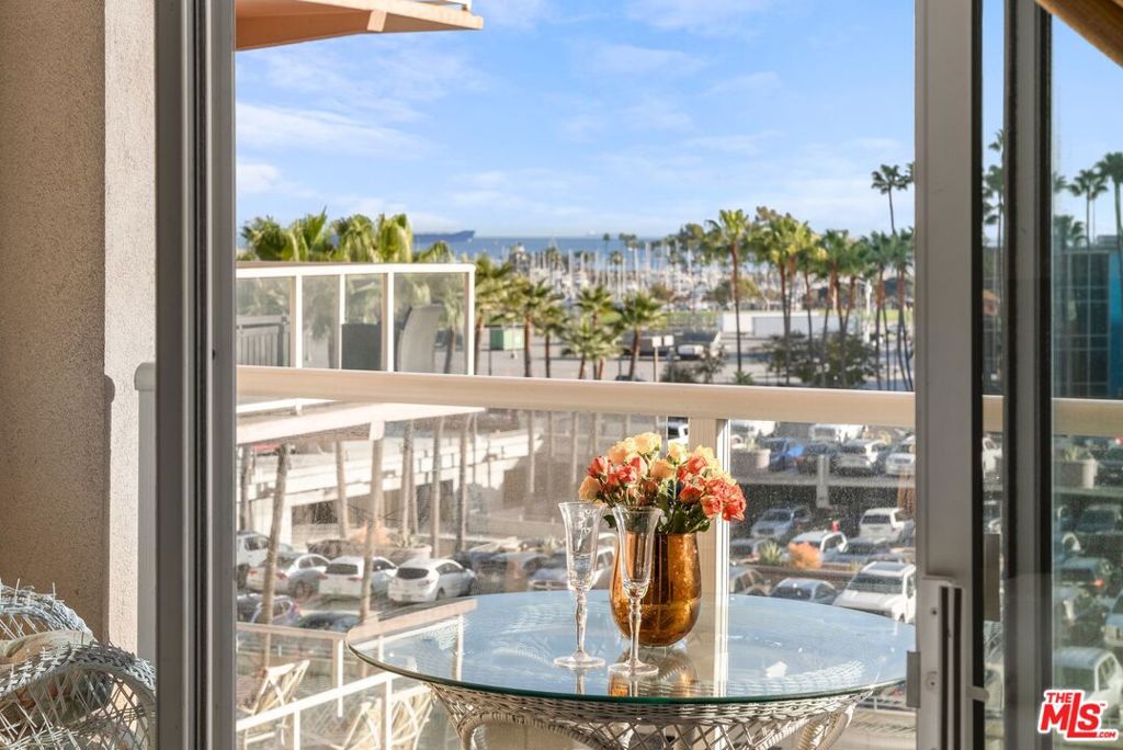 388 E Ocean Boulevard 408