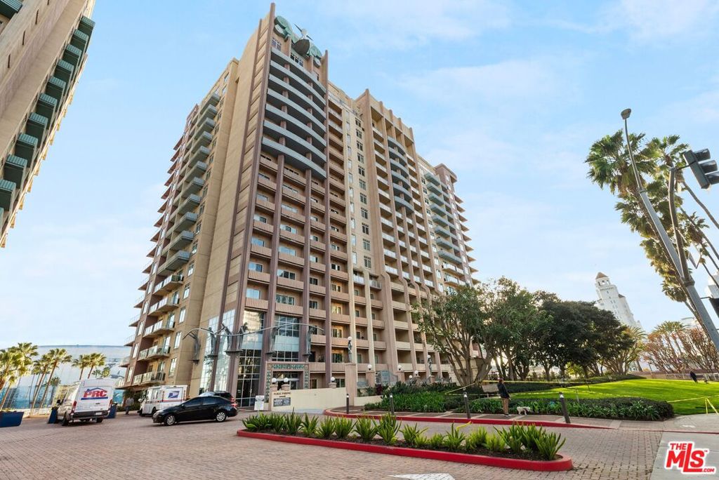 388 E Ocean Boulevard 408