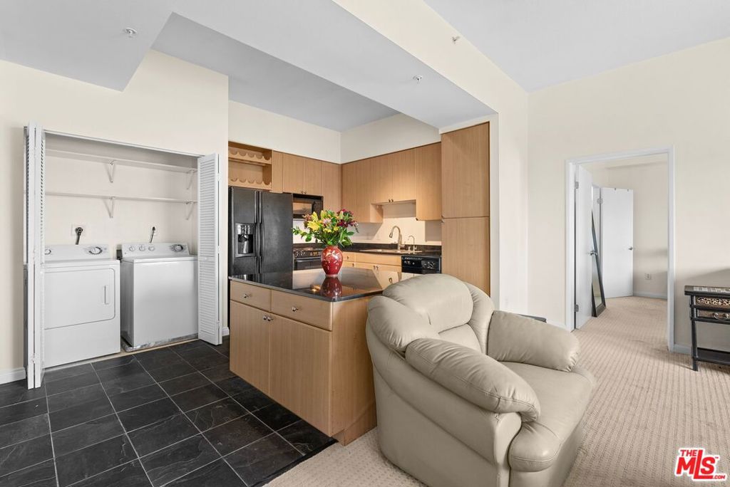 388 E Ocean Boulevard 408