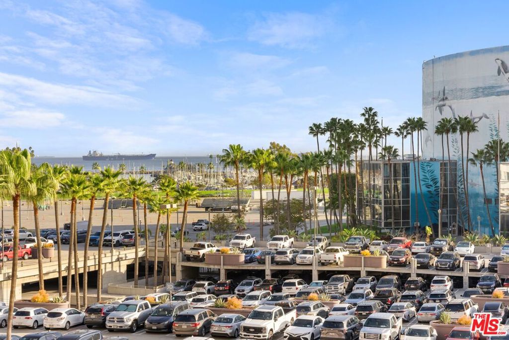 388 E Ocean Boulevard 408