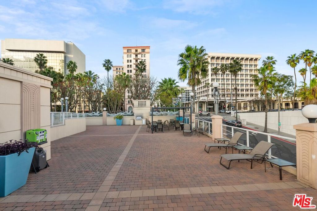 388 E Ocean Boulevard 408