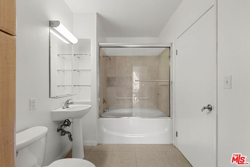 388 E Ocean Boulevard 408