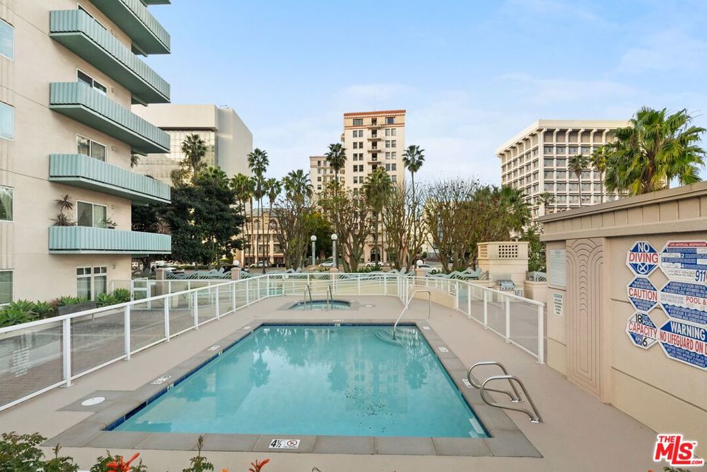 388 E Ocean Boulevard 408