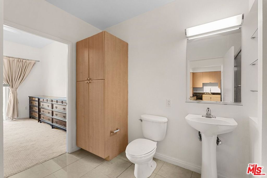 388 E Ocean Boulevard 408