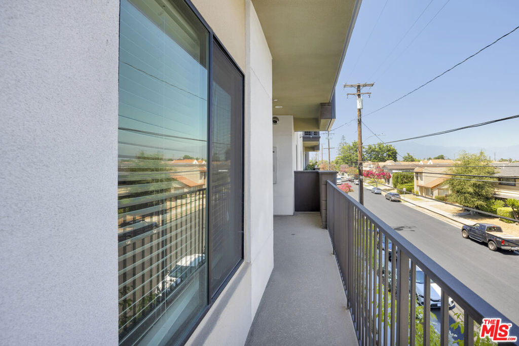 419 N Chandler Avenue 518