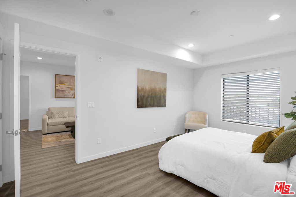 419 N Chandler Avenue 518