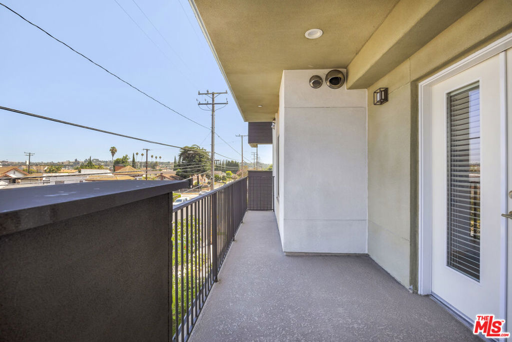 419 N Chandler Avenue 518