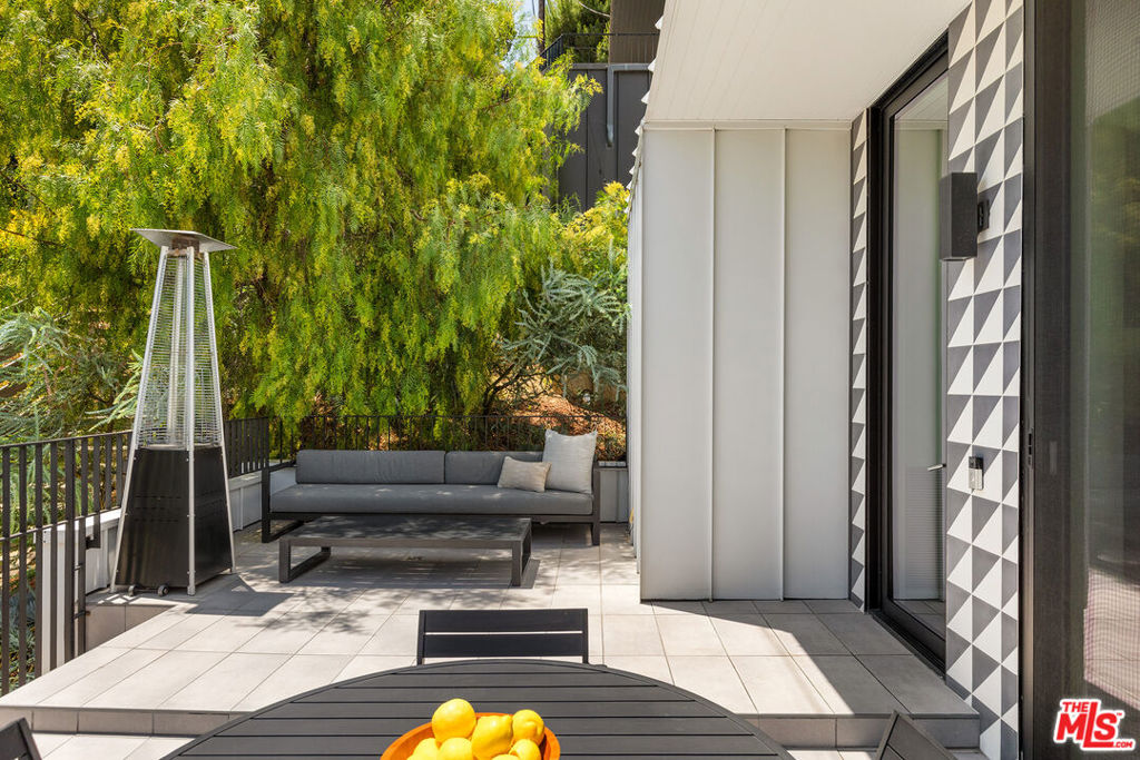 2220 Electric Street