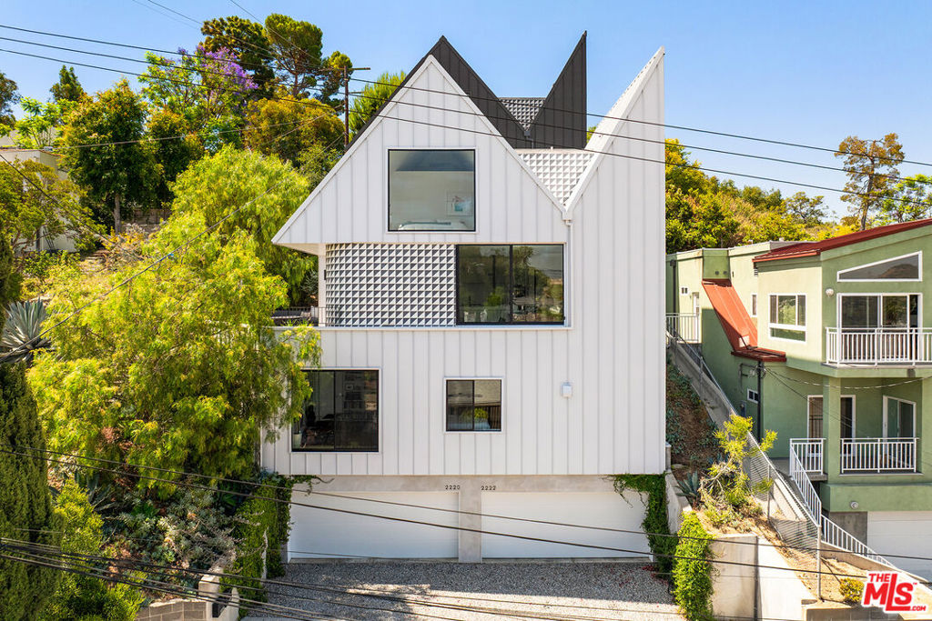 2220 Electric Street