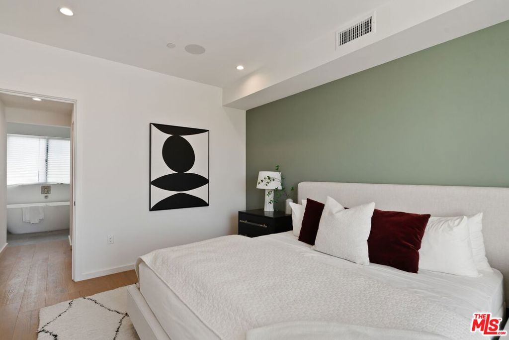 12614 Venice Boulevard