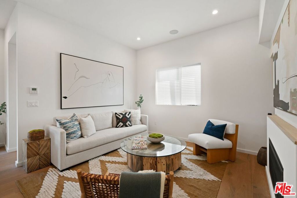 12614 Venice Boulevard