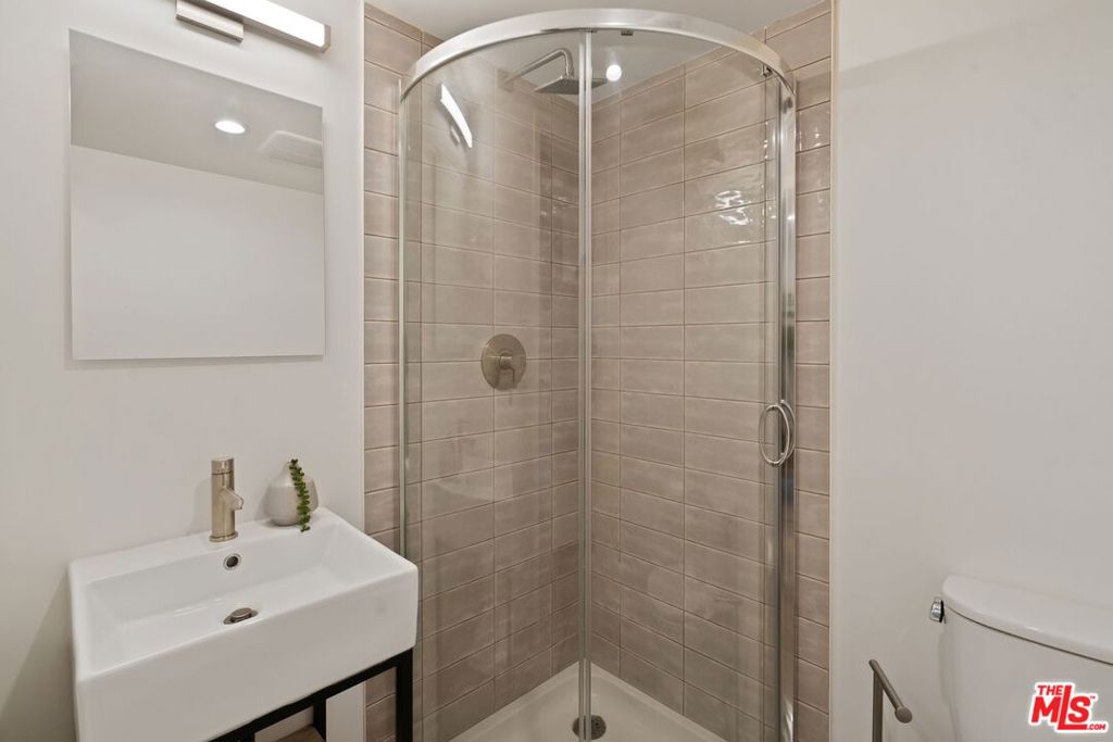 12614 Venice Boulevard