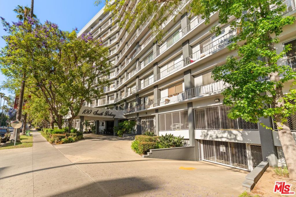 100 S Doheny Drive 514