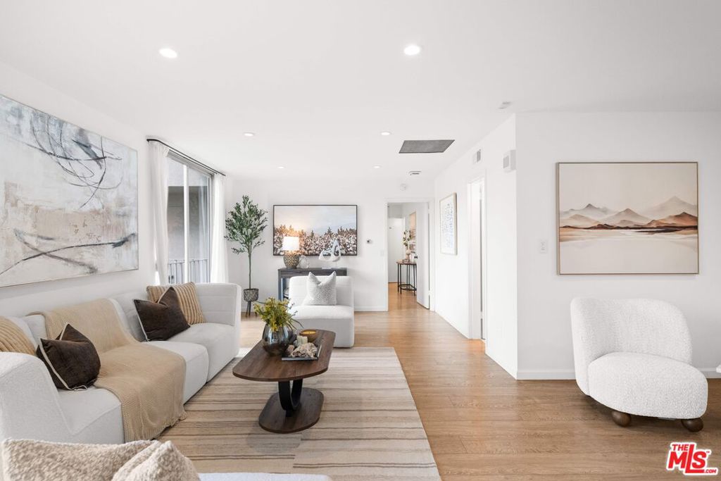 100 S Doheny Drive 514