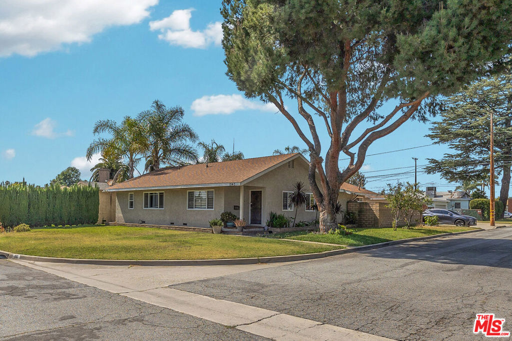 1543 E Idahome Street