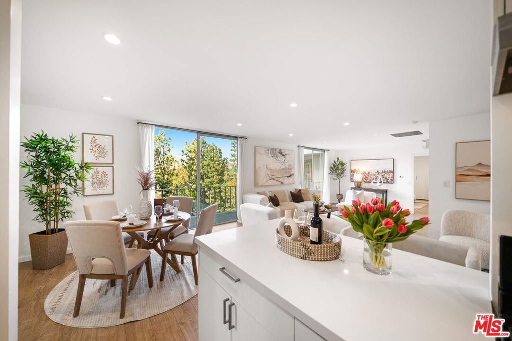 100 S Doheny Drive 514
