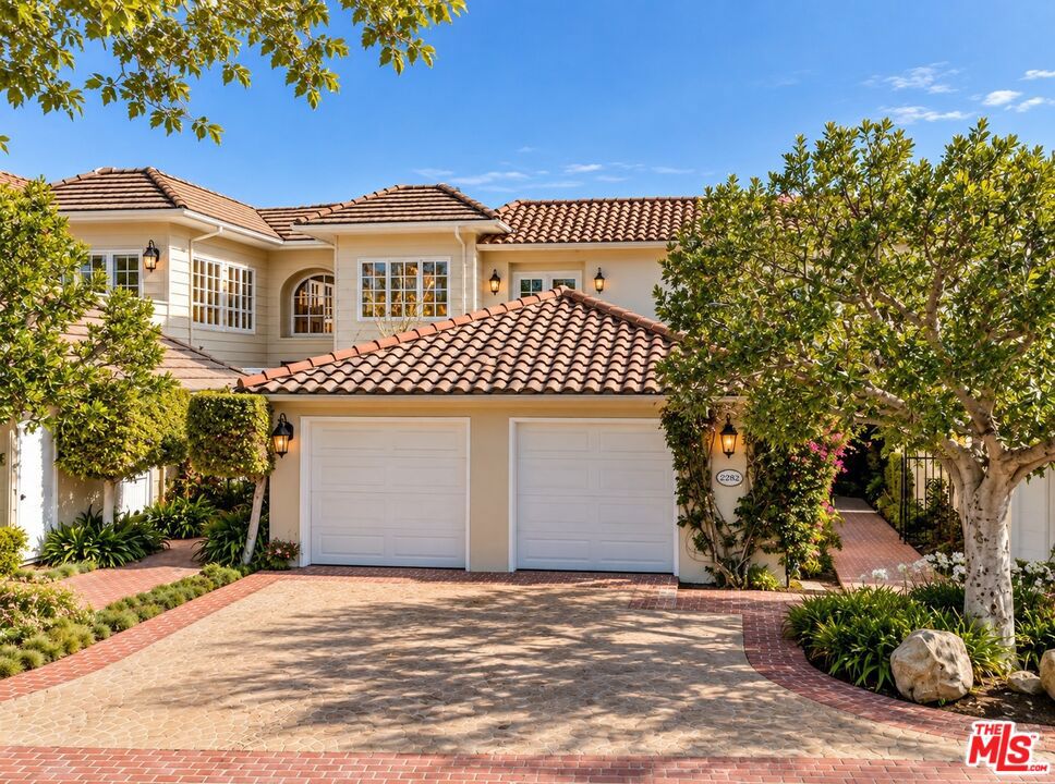2282 Canyonback Road