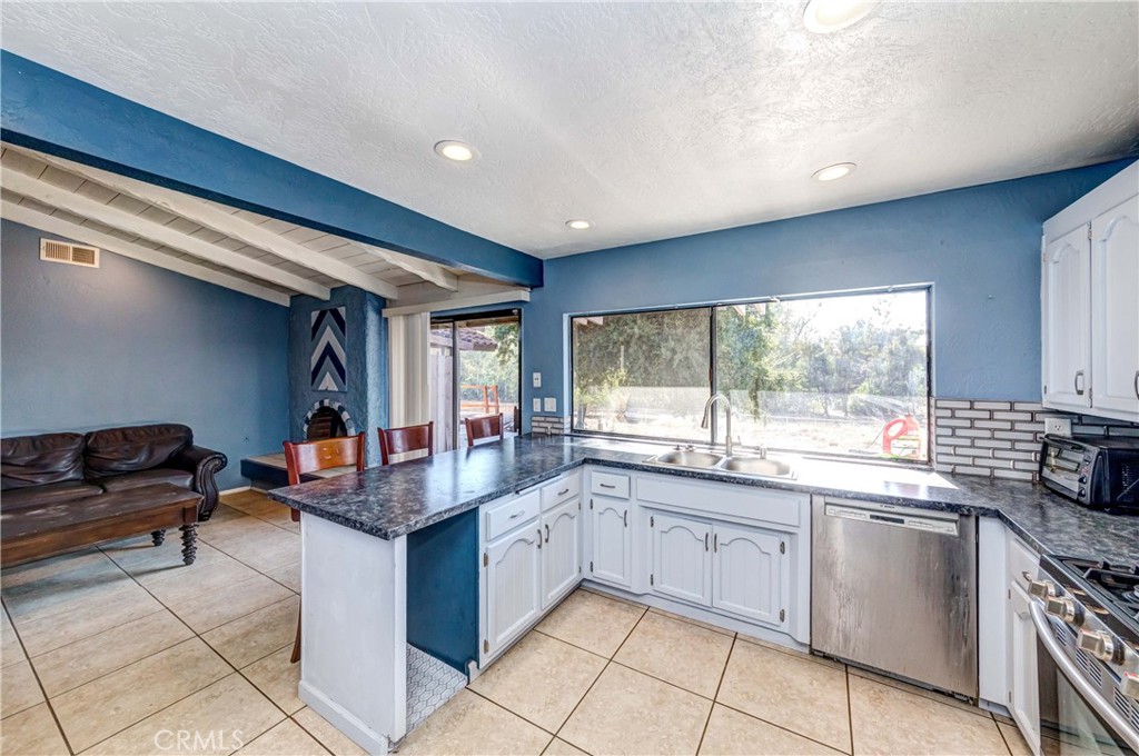 6688 Orangewood Road