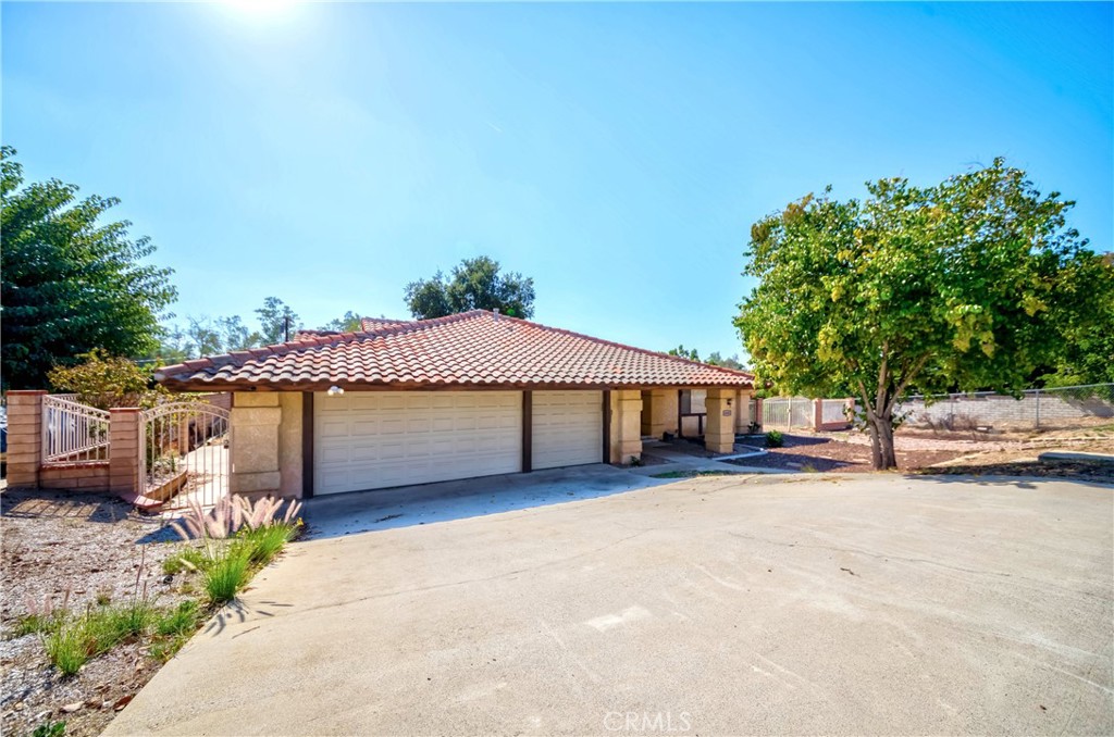 6688 Orangewood Road