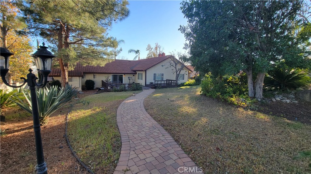 10818 Hillside Road